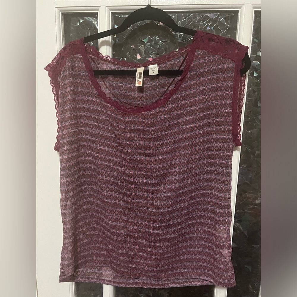 Route 66 purple floral geometric printed sleeveless blouse Size M